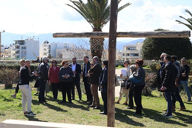 καλοκαιρινος μενδωνη