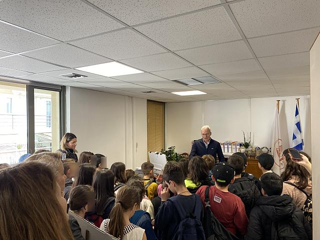 Γέμισε με «Πράσινους Ήρωες» το γραφείο του Δημάρχου Αλέξη Καλοκαιρινού