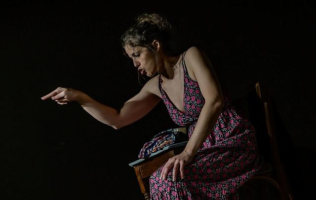 Η θεατρική παραγωγή «Όλο σπίτι, κρεβάτι και εκκλησία» 