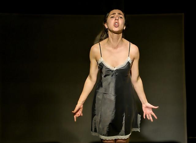 Η θεατρική παραγωγή «Όλο σπίτι, κρεβάτι και εκκλησία» 