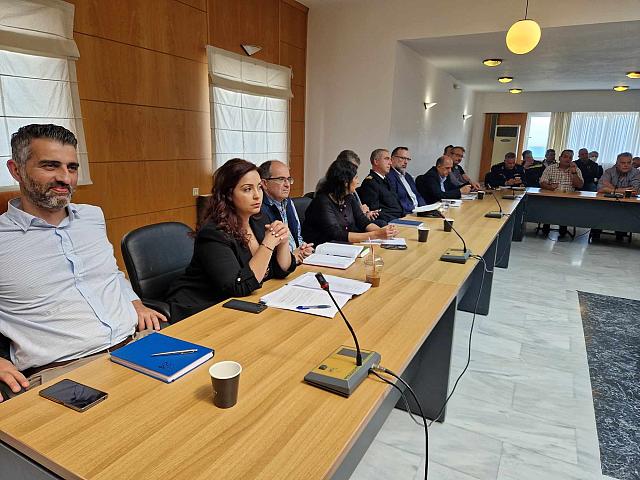 Συνάντηση εργασίας για τη νέα τουριστική περίοδο στον Δήμο Χερσονήσου