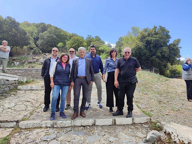 δικταιο αντρο - αυτοψια