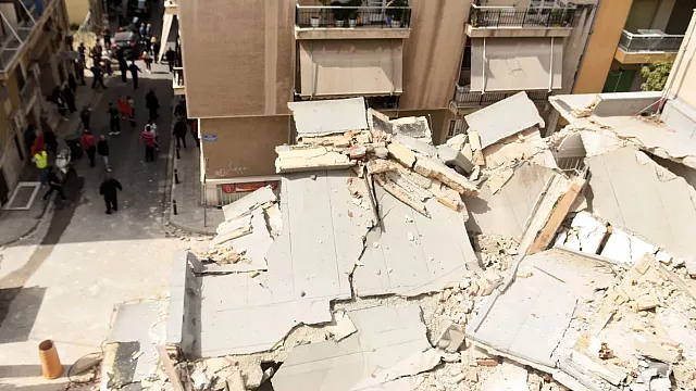 πειραιας καταρρευση