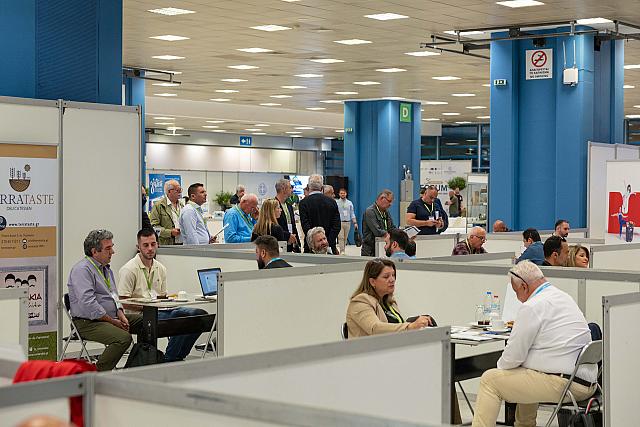 παγκρήτιο φόρουμ αθήνα