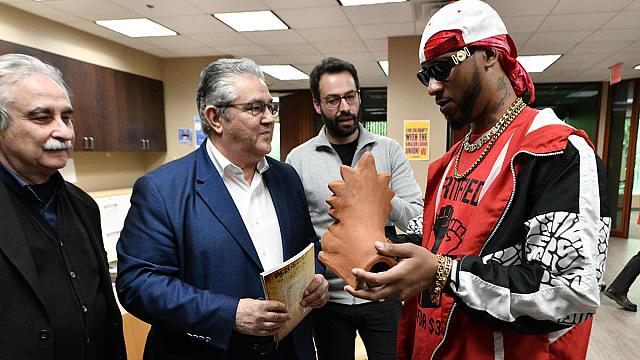 Κουτσούμπας Amazon 4