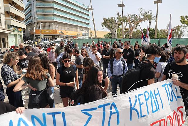 παμε απεργία