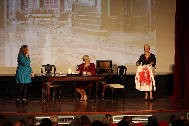 παράσταση - δημοσιογράφοι