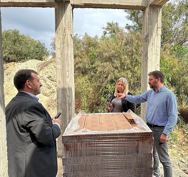 Στο Αμμούδι ο Δήμαρχος Μαλεβιζίου Μεν. Μποκέας