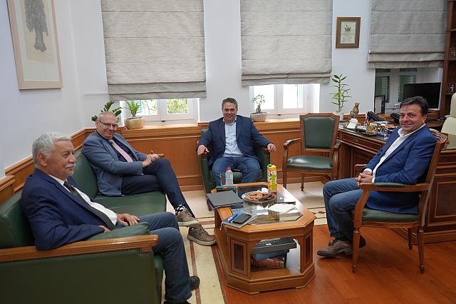 ΣΥΝΑΝΤΗΣΕΙΣ ΠΕΡΙΦΕΡΕΙΑΡΧΗ