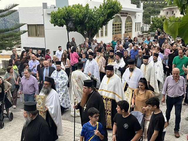 ΑΓΙΟς ΕΠΙΦΑΝΙΟς ΜΥΡΙΟΚΕΦΑΛΑ