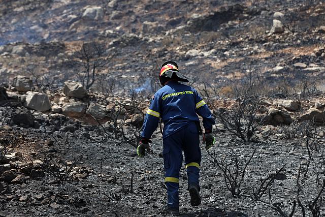 Φωτιά στα Ακούμια