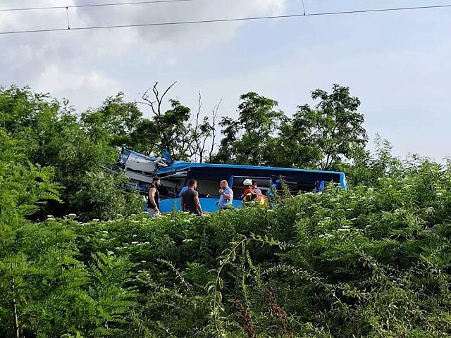 Σύγκρουση τρένου - λεωφορείου στην Σλοβακία 