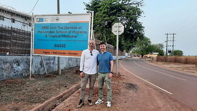 ΕΠΙΣΤΗΜΟΝΕΣ