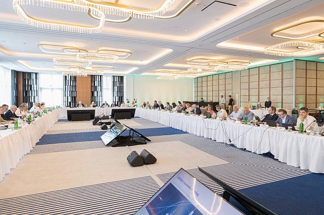 μανουσακης αδμηε