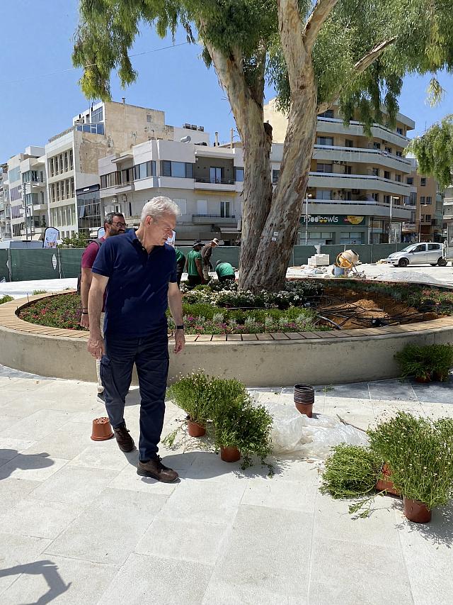 καλοκαιρινος - πλατεια ελευθεριας