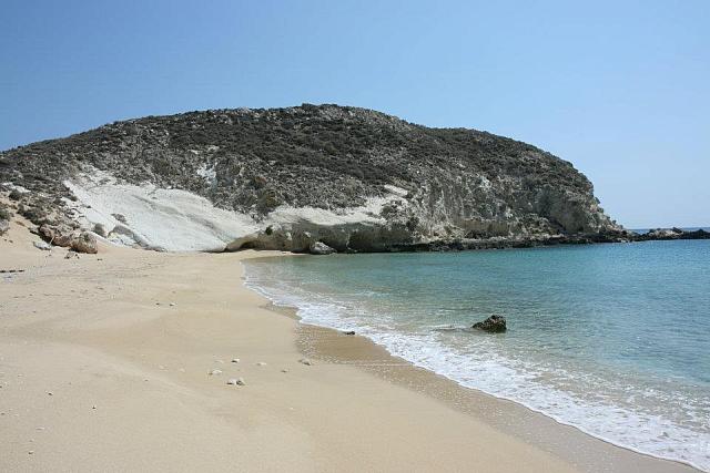 Η παραλία Χιλιαδερφιά του Κουφονησίου 