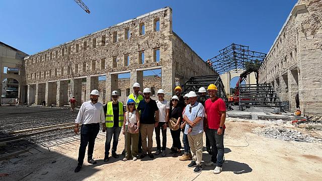 ΟΡΟΦΗ ΣΤΗ ΔΗΜΟΤΙΚΗ ΑΓΟΡΑ ΧΑΝΙΩΝ