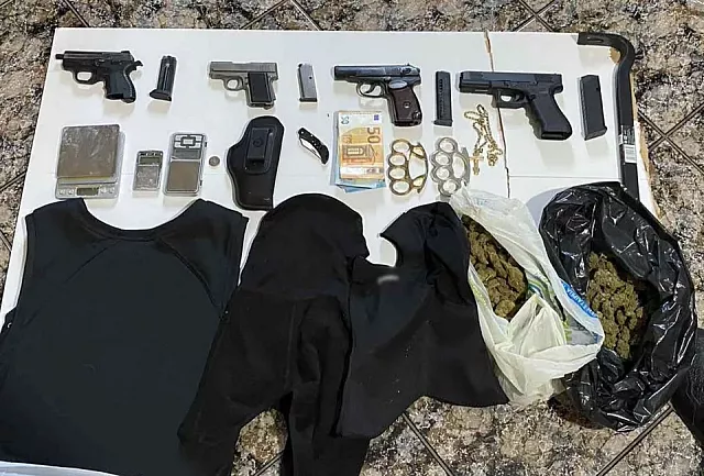 κύκλωμα εκβιαστών 3