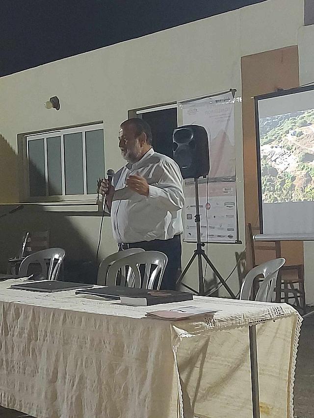 Βασίλης Κεγκέρογλου 