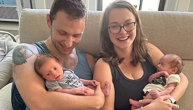 γονείς βρέφους