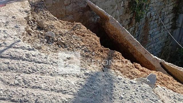 υποχώρησε δρόμος