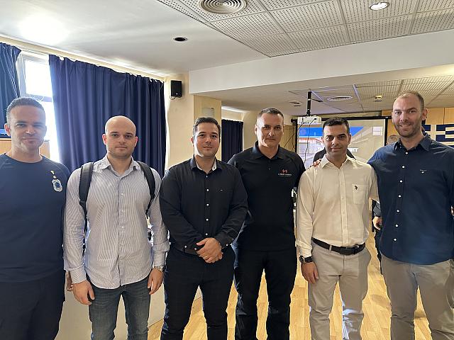 ΑΣΤΥΝΟΜΙΚΟΙ ΕΞΟΜΟΙΩΤΗΣ