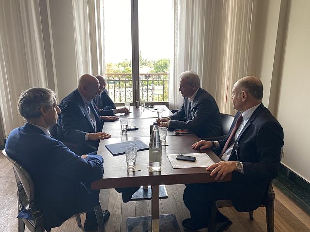 Συνάντηση Καλοκαιρινού – Γκριμάλντι.