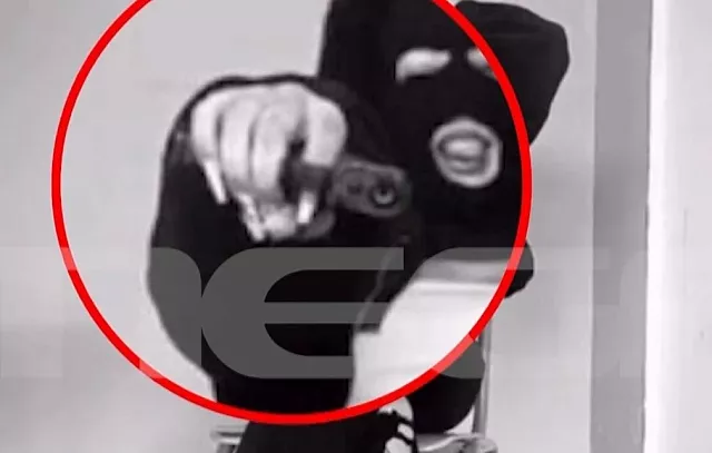 γλυφαδα οπλο