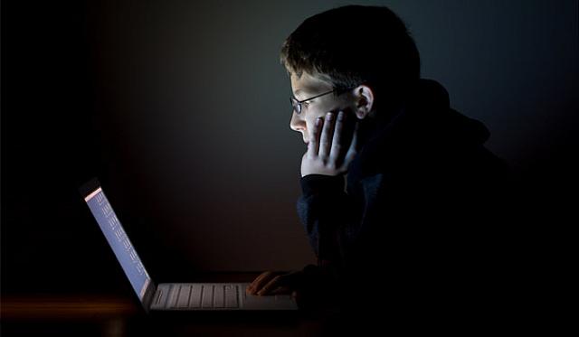 Tα σποτ της Δίωξης Ηλεκτρονικού Εγκλήματος για το cyberbullying και το chat με αγνώστους (βίντεο)