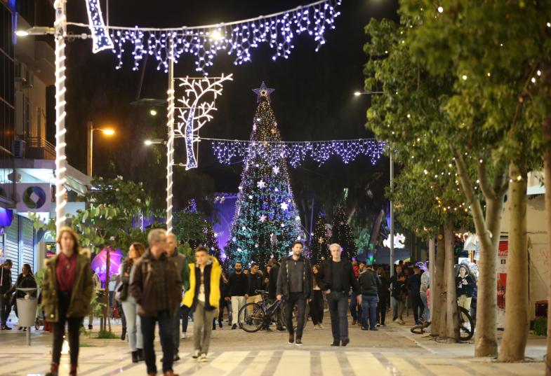 Κορυφώνεται η κίνηση στην αγορά ενόψει Χριστουγέννων