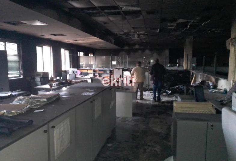 Φωτιά στην εφορία