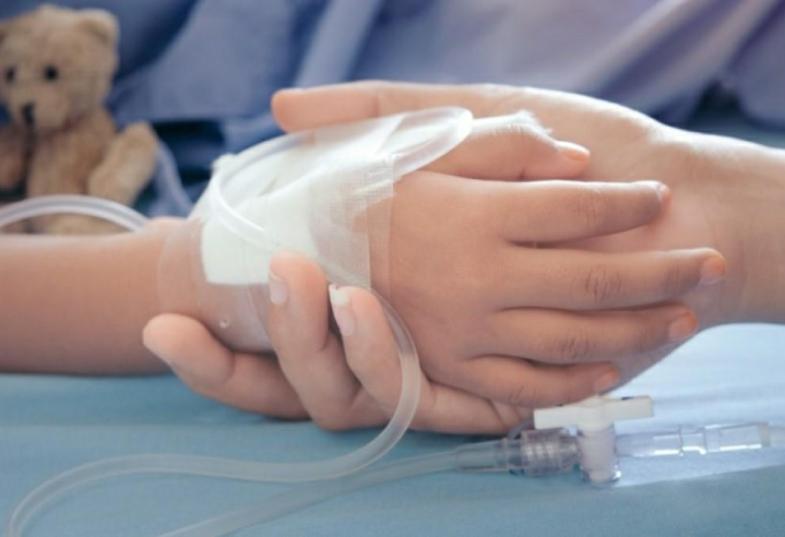 αγοράκι στην Εντατική