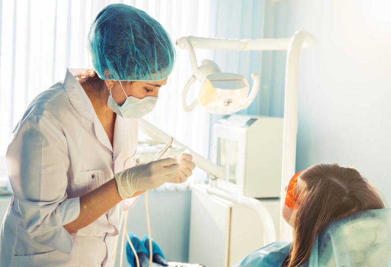 οδοντίατρος