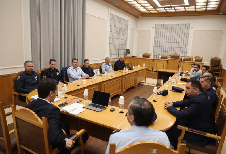 Σύσκεψη με Αστυνομικούς