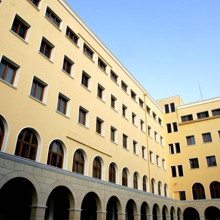 μονη πετρακη