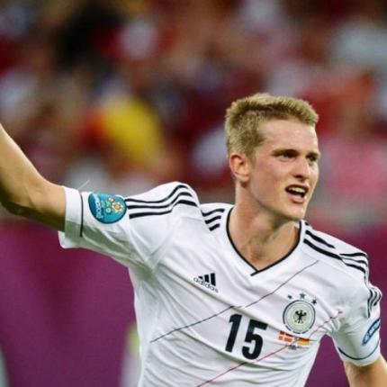 Ο Λάρς Μπέντερ χάνει το Μουντιάλ λόγω τραυματισμού