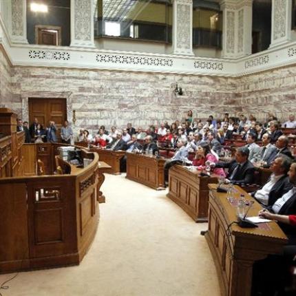 Επίθεση βουλευτών ΠΑΣΟΚ εναντίον Κωστή Χατζηδάκη