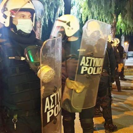 Ένταση και επεισόδια στο κέντρο του Ηρακλείου.