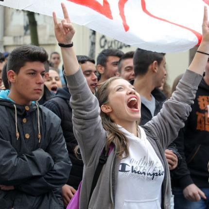 "Σήκω πάνω και βοήθησέ με" - Η συγκλονιστική επιστολή μίας μαθήτριας από την Κρήτη