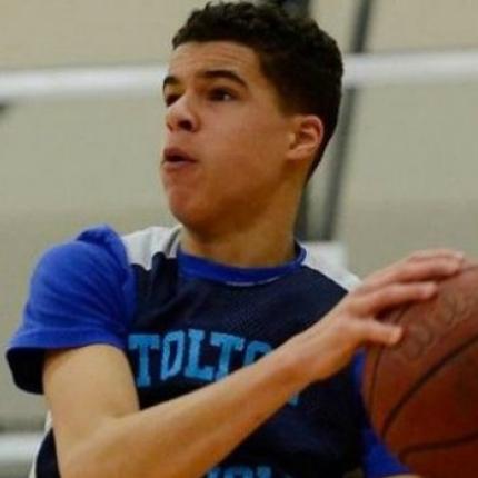 Μπάσκετ: Απίστευτο κάρφωμα από τον 16χρονο! (βίντεο)