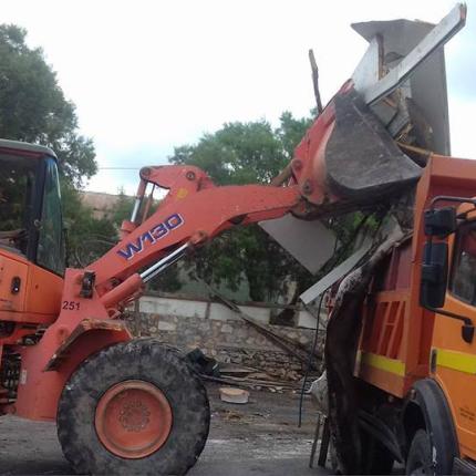 σκουπιδια ακινητο