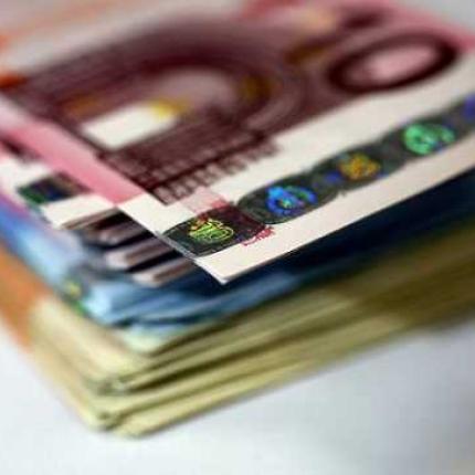 Π. Σκουρλέτης: Εντός του 2016 η επαναφορά του κατώτατου μισθού στα 751 ευρώ