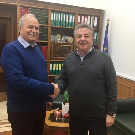 τουπακης αρναουτακης.jpg