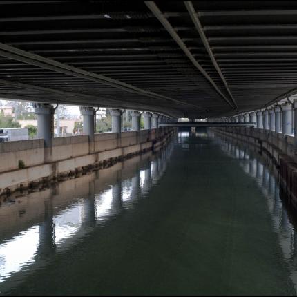 Μοτοσικλέτα έπεσε στον Κηφισό
