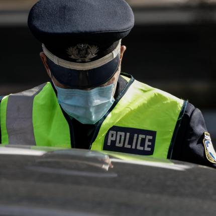 έλεγχοι για κορωνοϊό