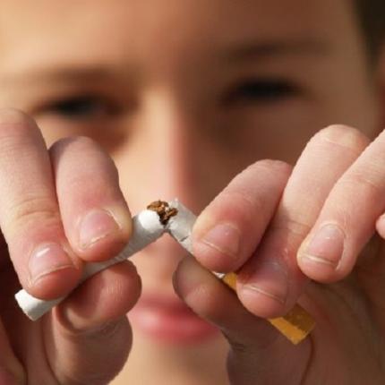 Νέοι - τσιγάρο