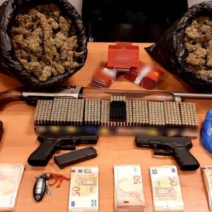 Όπλα, ναρκωτικά και συλλήψεις στη μεγάλη αστυνομική επιχείρηση σε Ζωνιανά και Ηράκλειο