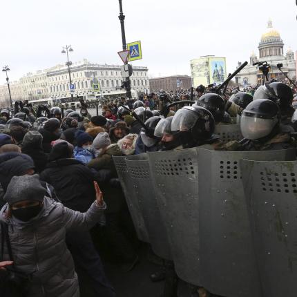 Συλλήψεις στη Ρωσία για συμμετοχή στις διαδηλώσεις 