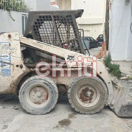 Τους έπιασαν να κλέβουν άμμο από εργοτάξιο - Εκδικήθηκαν σαμποτάροντας μηχάνημα