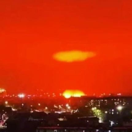 Σπάνιο φαινόμενο με κόκκινο ουρανό 